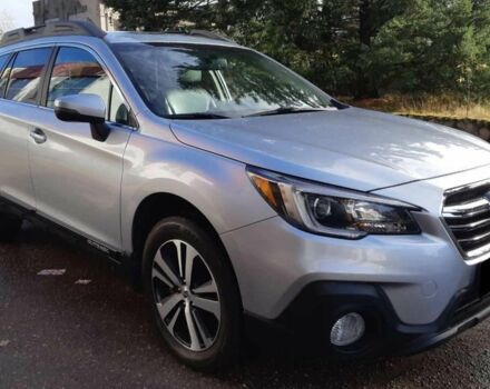 Серый Субару Аутбек, объемом двигателя 2.5 л и пробегом 107 тыс. км за 11500 $, фото 1 на Automoto.ua