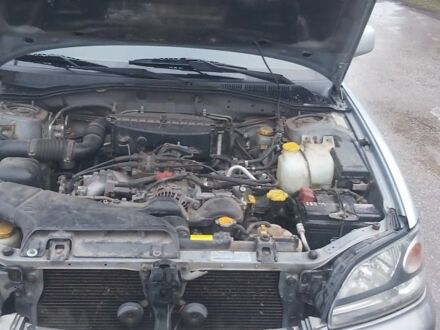 Сірий Субару Аутбек, об'ємом двигуна 2.5 л та пробігом 300 тис. км за 3500 $, фото 1 на Automoto.ua