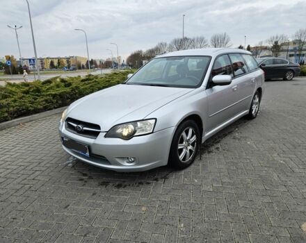 Серый Субару Аутбек, объемом двигателя 2 л и пробегом 350 тыс. км за 2400 $, фото 1 на Automoto.ua