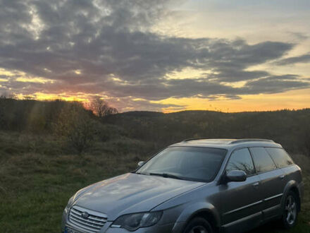 Субару Аутбек 2006 у Збараже на Automoto.ua Сірий Субару Аутбек, об'ємом двигуна 2.5 л та пробігом 280 тис. км за 6100 $, фото 1 на Automoto.ua