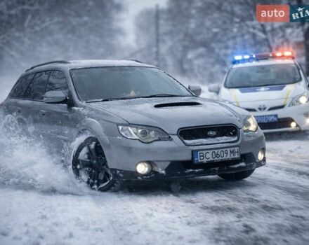 Серый Субару Аутбек, объемом двигателя 2.5 л и пробегом 330 тыс. км за 5500 $, фото 1 на Automoto.ua
