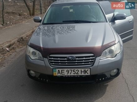 Серый Субару Аутбек, объемом двигателя 2.46 л и пробегом 300 тыс. км за 5700 $, фото 1 на Automoto.ua
