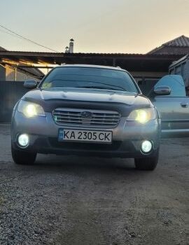 Серый Субару Аутбек, объемом двигателя 2.46 л и пробегом 331 тыс. км за 6800 $, фото 1 на Automoto.ua