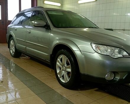 Серый Субару Аутбек, объемом двигателя 2.5 л и пробегом 1800 тыс. км за 7300 $, фото 1 на Automoto.ua