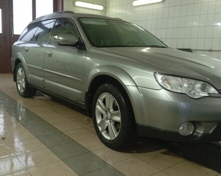Серый Субару Аутбек, объемом двигателя 2.5 л и пробегом 180 тыс. км за 7442 $, фото 1 на Automoto.ua