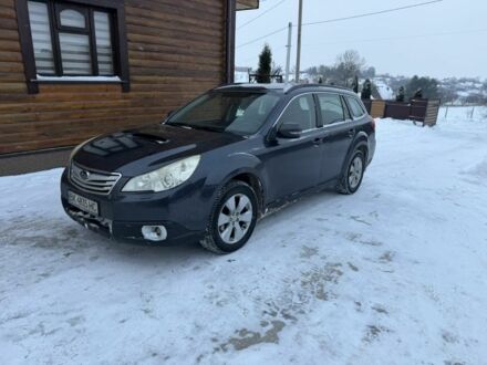 Серый Субару Аутбек, объемом двигателя 2 л и пробегом 260 тыс. км за 7800 $, фото 1 на Automoto.ua