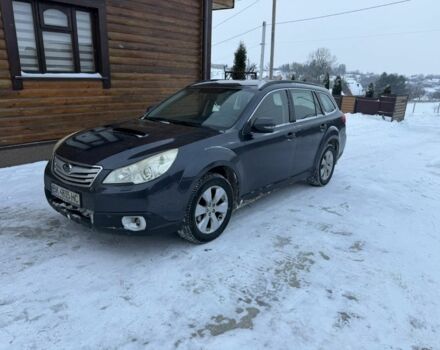 Серый Субару Аутбек, объемом двигателя 2 л и пробегом 260 тыс. км за 7800 $, фото 1 на Automoto.ua