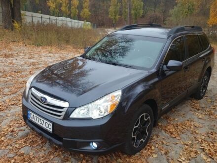 Серый Субару Аутбек, объемом двигателя 2.5 л и пробегом 200 тыс. км за 8300 $, фото 1 на Automoto.ua