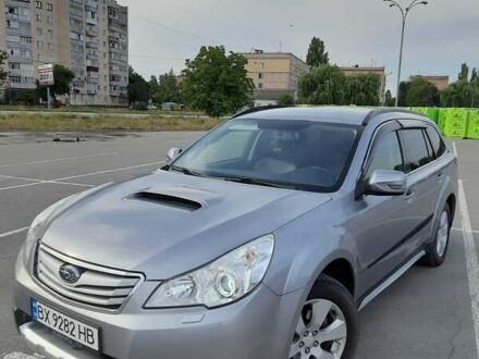 Серый Субару Аутбек, объемом двигателя 2 л и пробегом 245 тыс. км за 8300 $, фото 1 на Automoto.ua