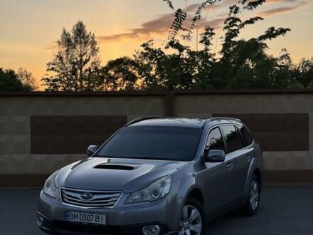 Серый Субару Аутбек, объемом двигателя 2 л и пробегом 250 тыс. км за 8000 $, фото 1 на Automoto.ua