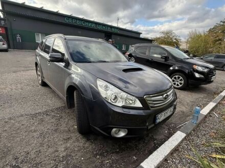 Сірий Субару Аутбек, об'ємом двигуна 2 л та пробігом 270 тис. км за 4000 $, фото 1 на Automoto.ua