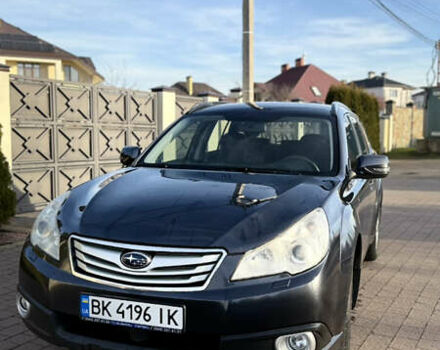 Сірий Субару Аутбек, об'ємом двигуна 2.46 л та пробігом 206 тис. км за 6700 $, фото 1 на Automoto.ua