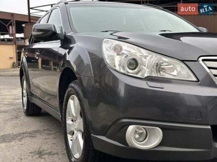 Сірий Субару Аутбек, об'ємом двигуна 2.46 л та пробігом 154 тис. км за 9300 $, фото 1 на Automoto.ua