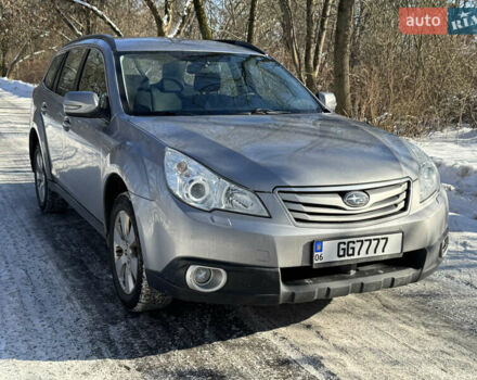 Серый Субару Аутбек, объемом двигателя 2.5 л и пробегом 230 тыс. км за 7630 $, фото 1 на Automoto.ua