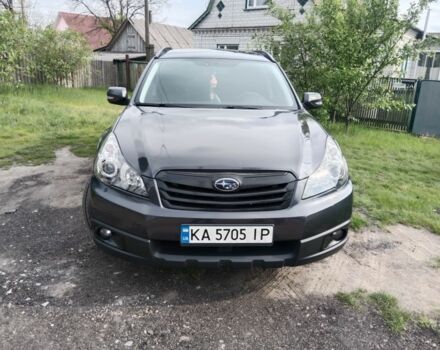 Сірий Субару Аутбек, об'ємом двигуна 2.5 л та пробігом 252 тис. км за 8700 $, фото 1 на Automoto.ua