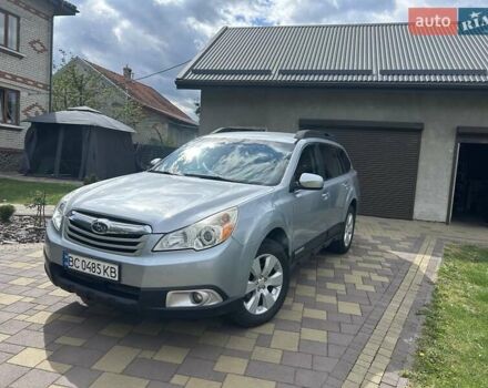 Серый Субару Аутбек, объемом двигателя 2.46 л и пробегом 273 тыс. км за 9250 $, фото 1 на Automoto.ua