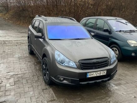 Сірий Субару Аутбек, об'ємом двигуна 2.46 л та пробігом 273 тис. км за 10000 $, фото 1 на Automoto.ua