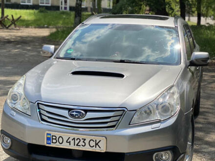 Сірий Субару Аутбек, об'ємом двигуна 2 л та пробігом 160 тис. км за 9500 $, фото 1 на Automoto.ua