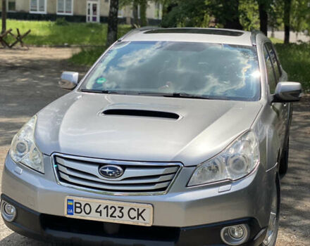 Сірий Субару Аутбек, об'ємом двигуна 2 л та пробігом 160 тис. км за 9500 $, фото 1 на Automoto.ua