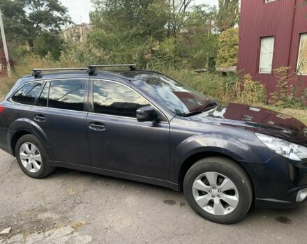 Серый Субару Аутбек, объемом двигателя 2.5 л и пробегом 201 тыс. км за 11000 $, фото 1 на Automoto.ua