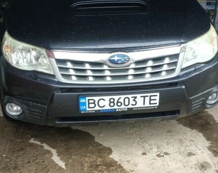 Сірий Субару Аутбек, об'ємом двигуна 2 л та пробігом 285 тис. км за 9229 $, фото 1 на Automoto.ua