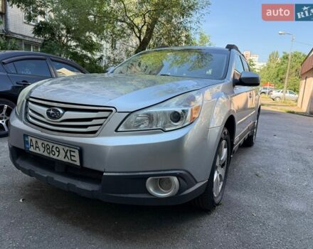 Сірий Субару Аутбек, об'ємом двигуна 2.5 л та пробігом 202 тис. км за 9000 $, фото 1 на Automoto.ua