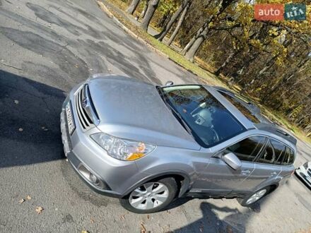 Серый Субару Аутбек, объемом двигателя 2.46 л и пробегом 178 тыс. км за 9999 $, фото 1 на Automoto.ua