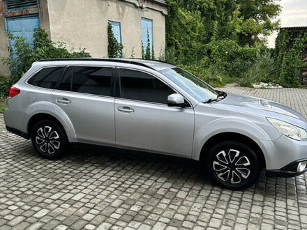 Субару Аутбек 2012 в Черткове на Automoto.ua Серый Субару Аутбек, объемом двигателя 2 л и пробегом 217 тыс. км за 8900 $, фото 1 на Automoto.ua