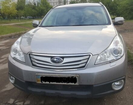 Сірий Субару Аутбек, об'ємом двигуна 2 л та пробігом 195 тис. км за 13100 $, фото 1 на Automoto.ua