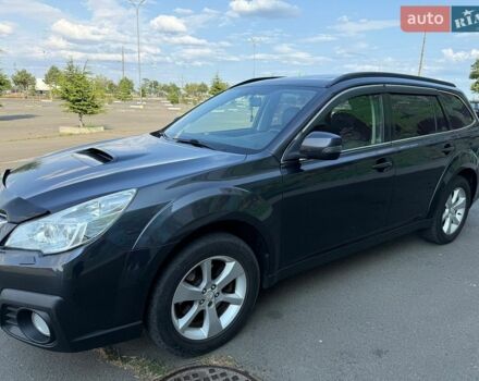 Сірий Субару Аутбек, об'ємом двигуна 2 л та пробігом 255 тис. км за 10500 $, фото 1 на Automoto.ua