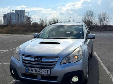 Сірий Субару Аутбек, об'ємом двигуна 2 л та пробігом 346 тис. км за 8600 $, фото 1 на Automoto.ua