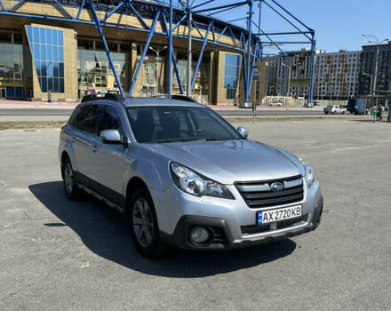 Сірий Субару Аутбек, об'ємом двигуна 2.5 л та пробігом 120 тис. км за 14000 $, фото 1 на Automoto.ua