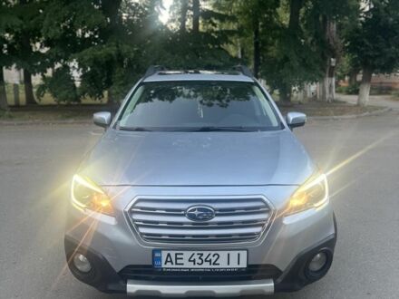 Серый Субару Аутбек, объемом двигателя 2.5 л и пробегом 176 тыс. км за 15000 $, фото 1 на Automoto.ua