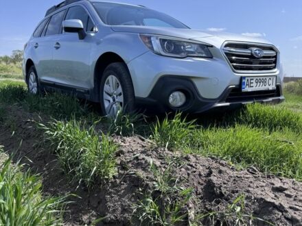 Субару Аутбек 2016 у Дніпро (Дніпропетровську) на Automoto.ua Сірий Субару Аутбек, об'ємом двигуна 2.5 л та пробігом 185 тис. км за 13600 $, фото 1 на Automoto.ua