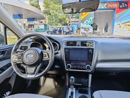 Субару Аутбек 2017 у Черкасах на Automoto.ua Сірий Субару Аутбек, об'ємом двигуна 2.5 л та пробігом 145 тис. км за 15300 $, фото 1 на Automoto.ua