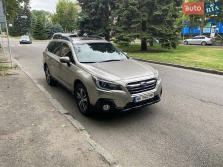 Серый Субару Аутбек, объемом двигателя 3.63 л и пробегом 140 тыс. км за 19000 $, фото 1 на Automoto.ua