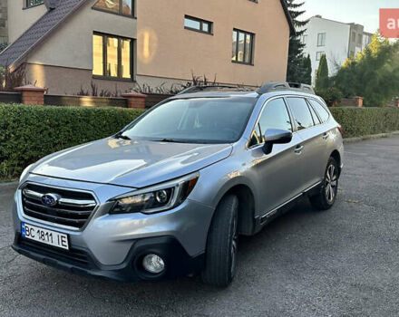Серый Субару Аутбек, объемом двигателя 2.5 л и пробегом 171 тыс. км за 14500 $, фото 1 на Automoto.ua