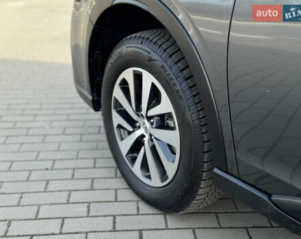 Серый Субару Аутбек, объемом двигателя 2.5 л и пробегом 31 тыс. км за 19900 $, фото 1 на Automoto.ua