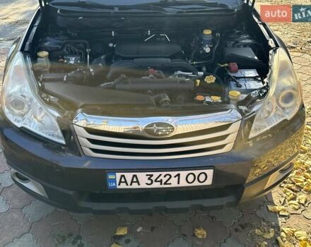 Синий Субару Аутбек, объемом двигателя 2.46 л и пробегом 175 тыс. км за 9200 $, фото 6 на Automoto.ua