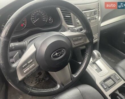 Синий Субару Аутбек, объемом двигателя 2.46 л и пробегом 256 тыс. км за 9300 $, фото 4 на Automoto.ua