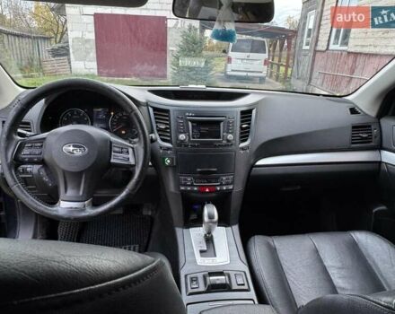 Субару Аутбек 2013 в Луцке на Automoto.ua Синий Субару Аутбек, объемом двигателя 2.46 л и пробегом 244 тыс. км за 8000 $, фото 5 на Automoto.ua