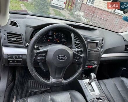 Субару Аутбек 2013 в Луцке на Automoto.ua Синий Субару Аутбек, объемом двигателя 2.46 л и пробегом 244 тыс. км за 8000 $, фото 3 на Automoto.ua