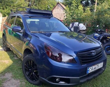 Синий Субару Аутбек, объемом двигателя 2.46 л и пробегом 300 тыс. км за 7500 $, фото 1 на Automoto.ua