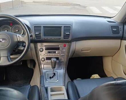 Зелений Субару Аутбек, об'ємом двигуна 3 л та пробігом 358 тис. км за 5950 $, фото 12 на Automoto.ua