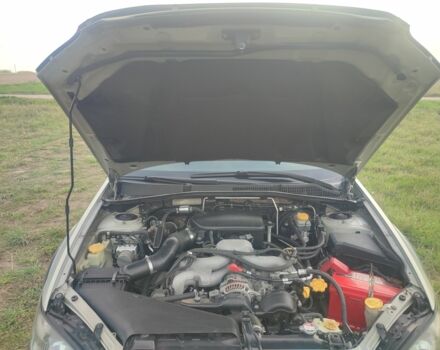 Зеленый Субару Аутбек, объемом двигателя 2.5 л и пробегом 288 тыс. км за 5500 $, фото 1 на Automoto.ua