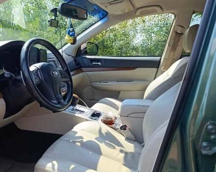 Зеленый Субару Аутбек, объемом двигателя 2.5 л и пробегом 256 тыс. км за 11800 $, фото 7 на Automoto.ua