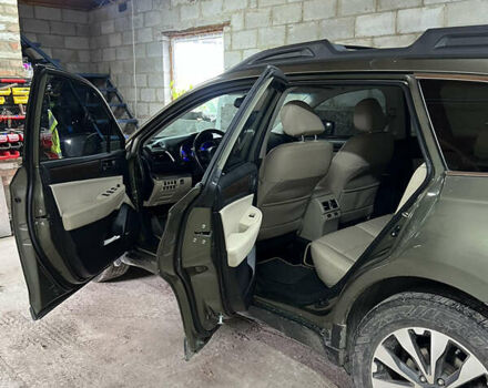 Зелений Субару Аутбек, об'ємом двигуна 2.5 л та пробігом 200 тис. км за 16500 $, фото 17 на Automoto.ua