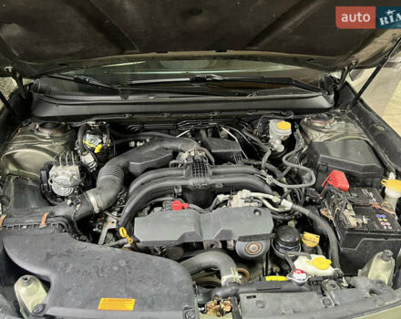 Зелений Субару Аутбек, об'ємом двигуна 2.5 л та пробігом 200 тис. км за 16500 $, фото 12 на Automoto.ua