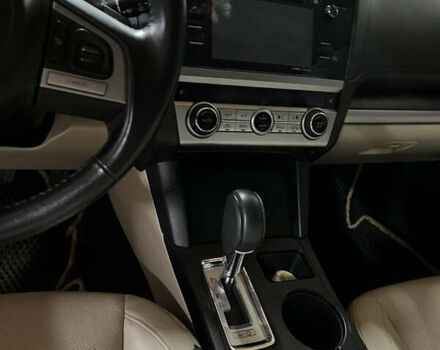 Зелений Субару Аутбек, об'ємом двигуна 2.5 л та пробігом 200 тис. км за 16500 $, фото 10 на Automoto.ua