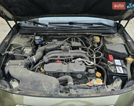 Зелений Субару Аутбек, об'ємом двигуна 2.5 л та пробігом 147 тис. км за 12500 $, фото 52 на Automoto.ua
